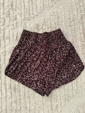 Gap Fit High Waist Animal Print Wide Waistband Athletic Shorts size XS